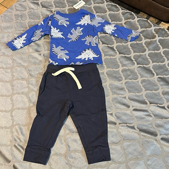 Old Navy Other - Old navy little boy 👦 pajama set size 12-18 months
